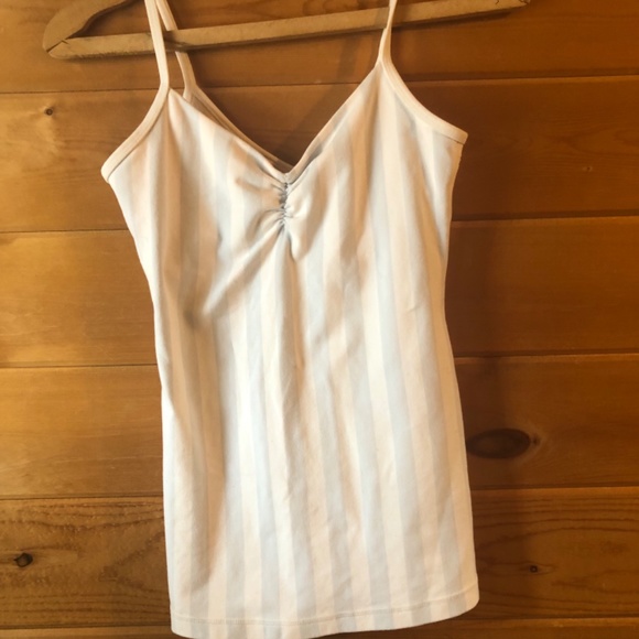 Lululemon top bundle - Picture 4 of 9